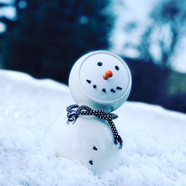 Happy Holidays to all our friends around the world. Wishing everyone a happy, healthy and peaceful 2020 when it comes. The snowman above was made entirely from parts from our Gallo Acoustics Micro & A’Diva loudspeakers, even the ‘snow’. Check out the @GalloAcoustics Instagram page for a breakdown of exactly how the Gallo Snowman was built. #happyholidays #merrychristmas #snowman